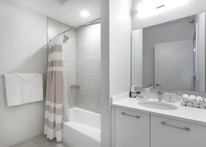 River N 1br W Gym Wd Nr Mag Mile By Bluegound Chi-127 Апартаменты
