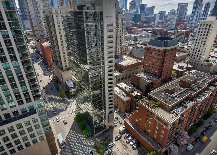 River N 1br W Gym Wd Nr Mag Mile By Bluegound Chi-127 Чикаго